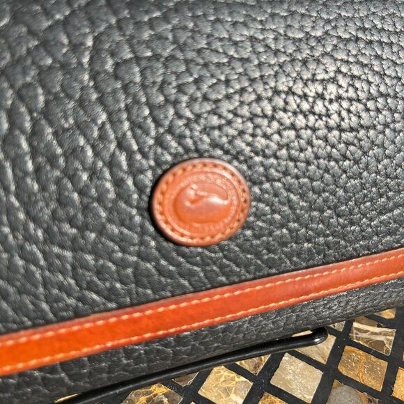 Dooney & Bourke Vintage All Weather Pebbled Leather Checkbook Wallet Black - Picture 2 of 8